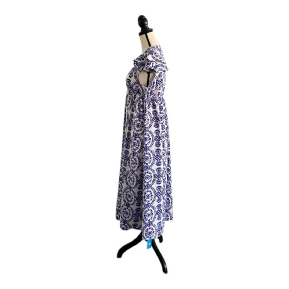 ♥️Cupshe♥️ Blue and White pattern maxi Dress, size (Med) - Picture 7 of 12